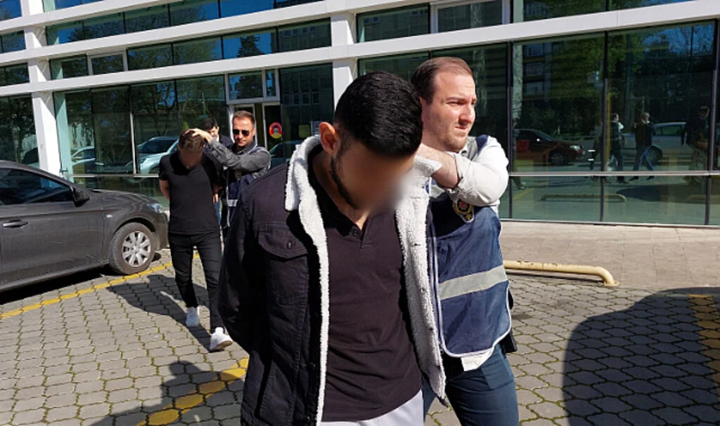 Samsun'da pompalı tüfekle 2 kişiyi yaralayan zanlılar tutuklandı