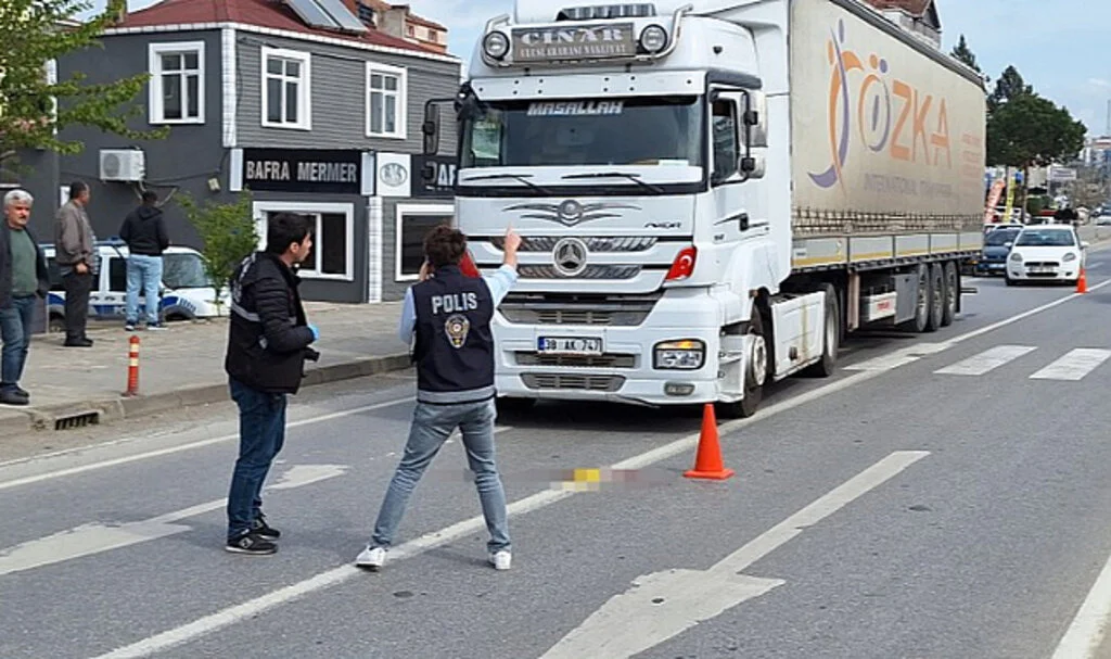 Samsun'da tırın çarptığı yaya ağır yaralandı