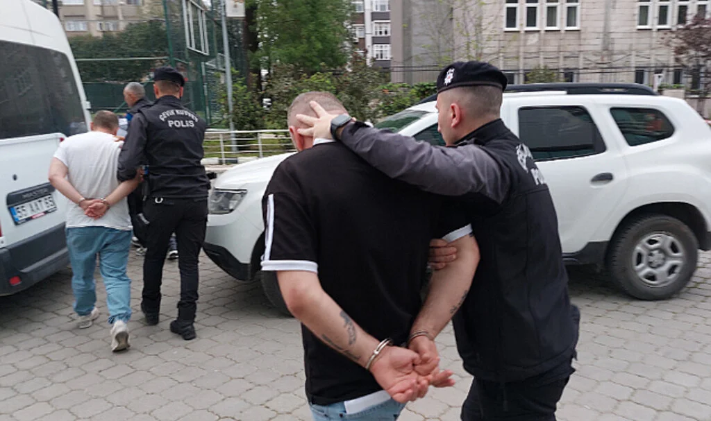 Samsun'da Uyuşturucu Ticareti Yapan 4 Kişi Tutuklandı