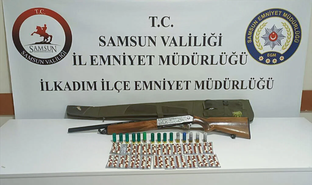 Samsun'da uyuşturucu ve ruhsatsız silah operasyonu: 3 gözaltı