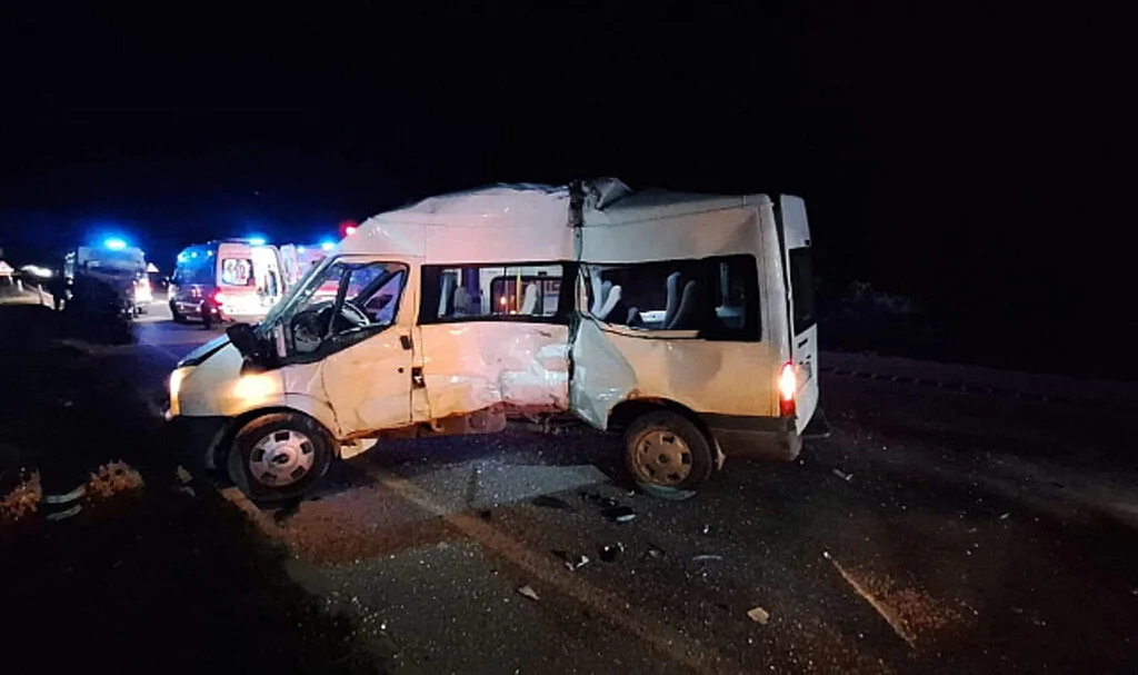 Samsun'da Yolcu Otobüsü İle Minibüs Çarpıştı: 1 Ölü
