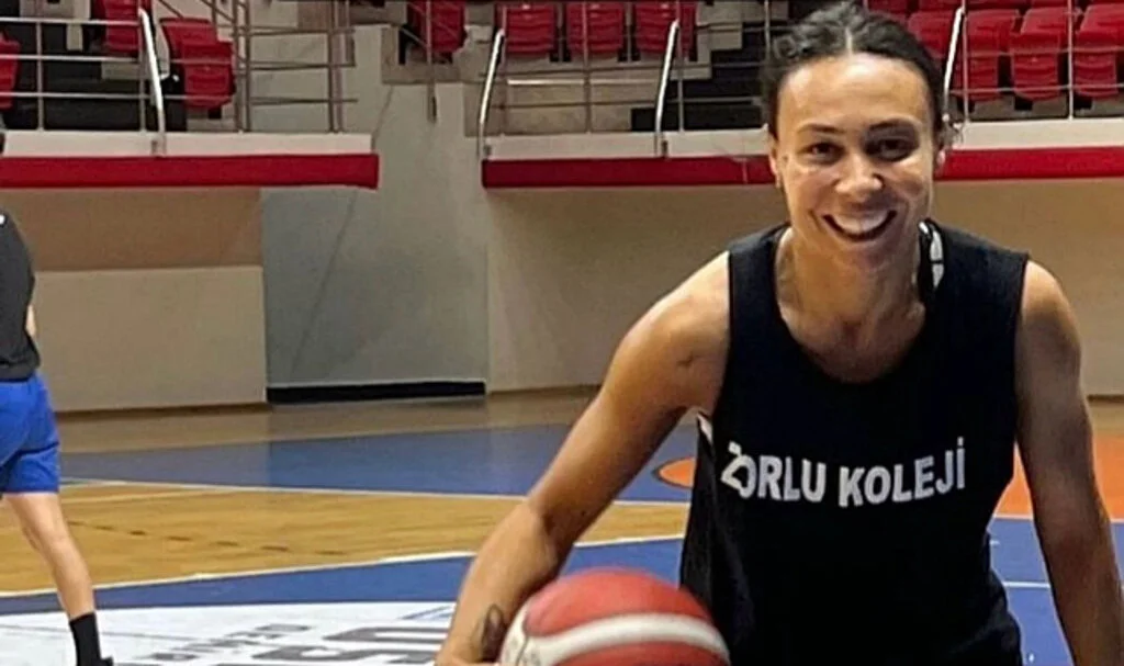  Samsun Zorlu Koleji Spor Kulübü transferde düğmeye bastı