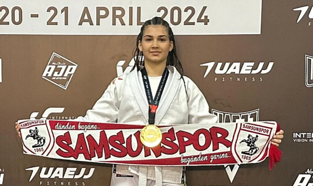 Samsunlu sporcu Sonay Daban, Jui Jitsu (BJJ) Avrupa Şampiyonasında altın madalya kazandı!