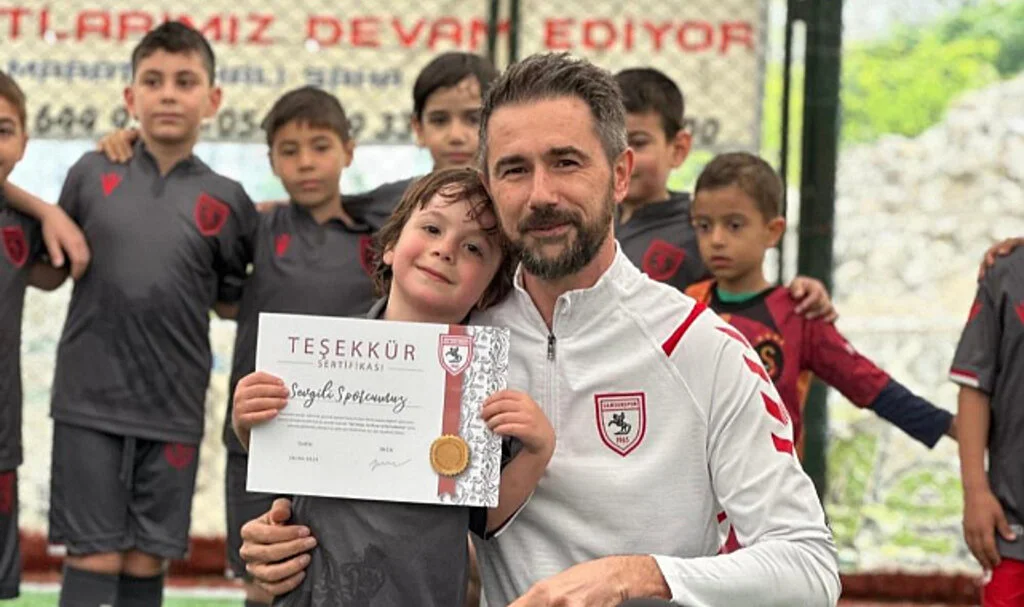 Samsunspor'dan miniklere teşekkür belgesi