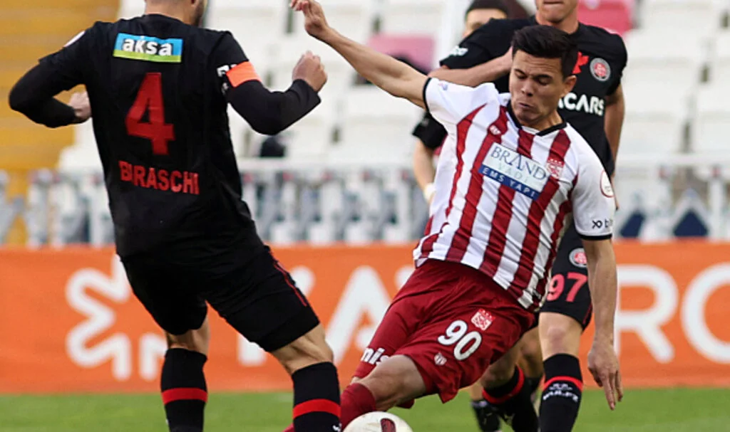 Sivasspor'da Trabzonspor maçı öncesi 3 futbolcu sakatlandı