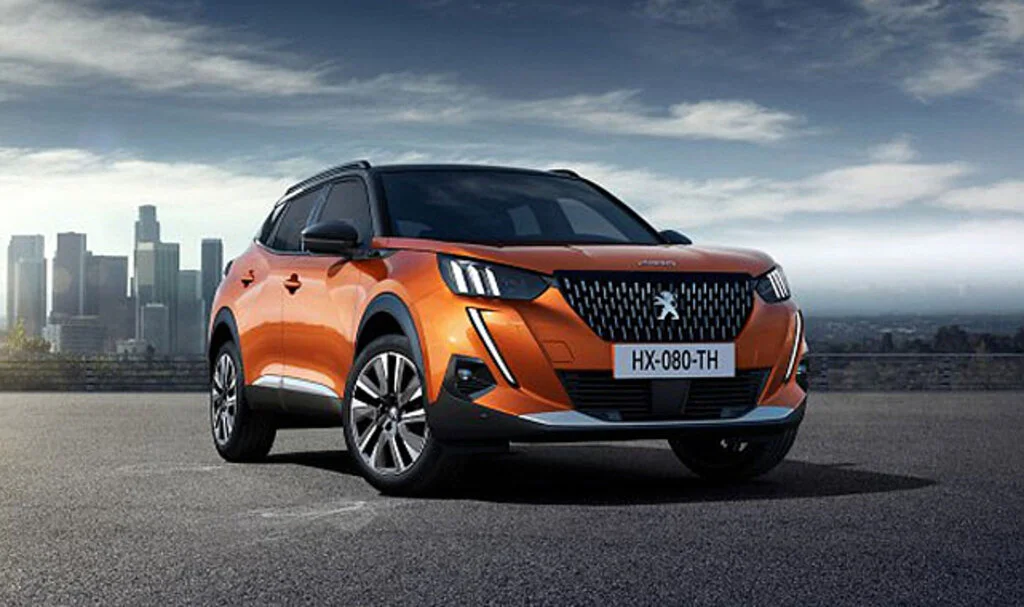 SUV otomobiller zirveyi bırakmıyor