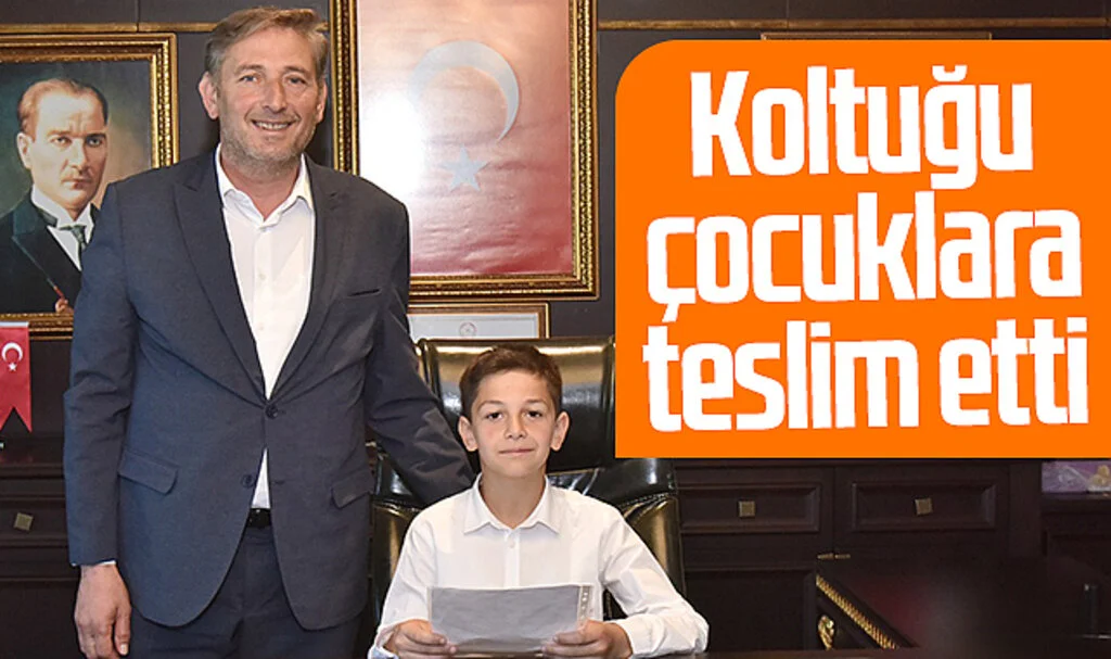 Tekkeköy Belediye Başkanı Mustafa Candal koltuğu çocuklara teslim etti