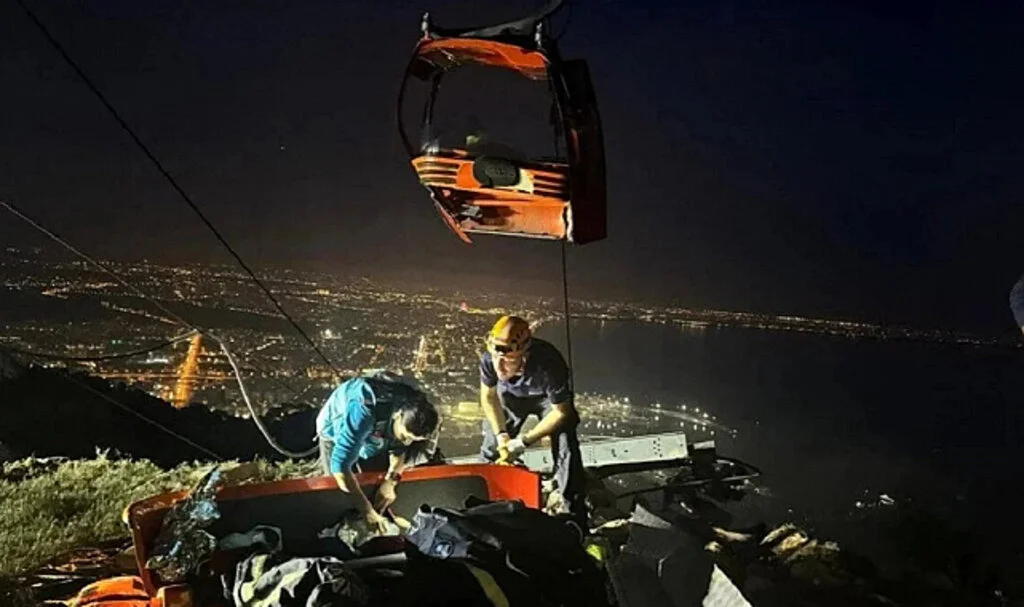 Teleferik Faciası 1 ölü, 10 yaralı