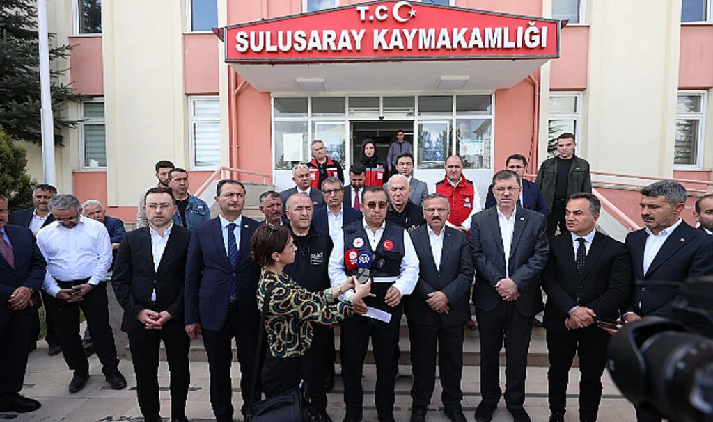 Tokat Depreminde 5 Bina Yıkıldı, 15 Bina Ağır Hasar Gördü