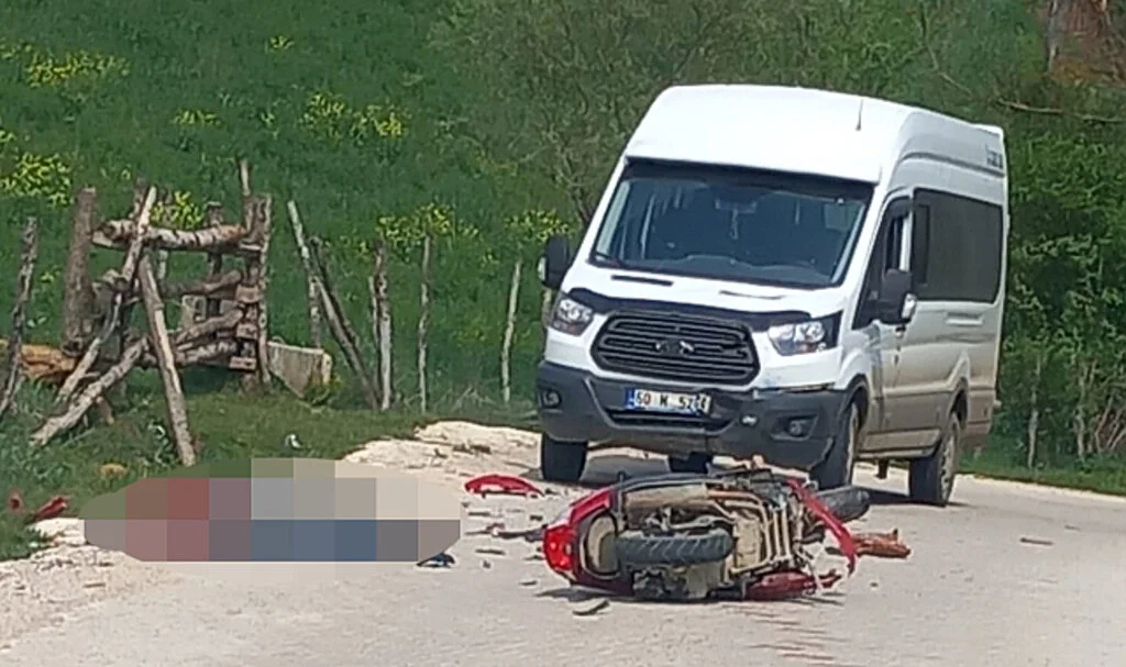 Tokat'ta Motosiklet ve Minibüs Çarpıştı! 1 Ölü