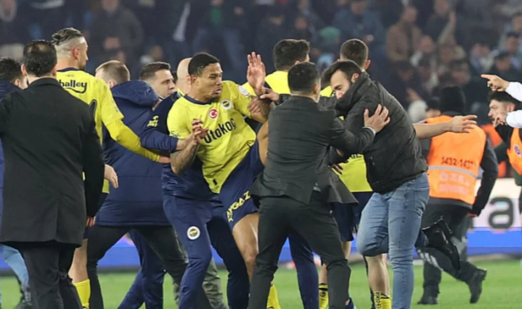 Trabzonspor'un Fenerbahçeli futbolcular için şikayeti işleme alınmadı