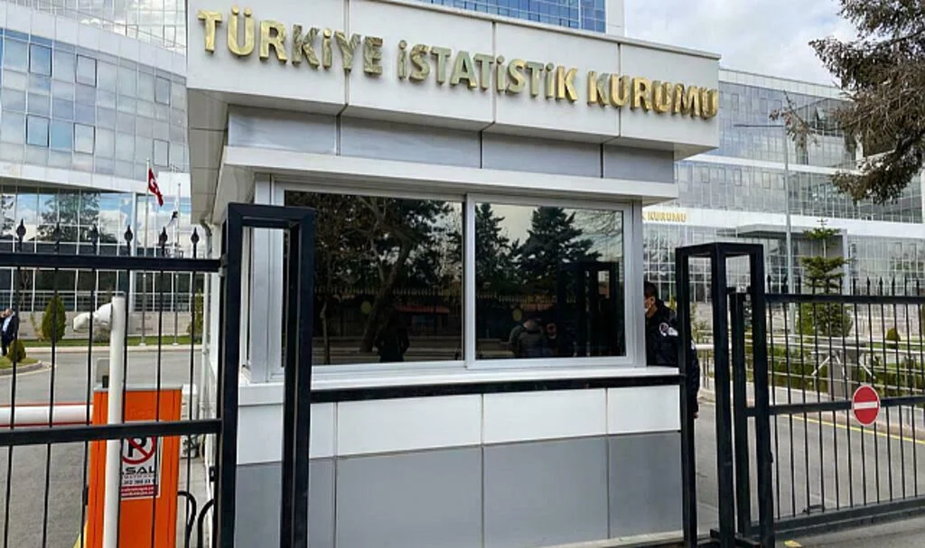 TÜİK: Nisan Ayında Ekonomik Güven Endeksi 99 Oldu