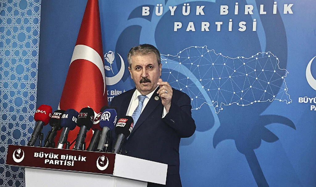 Türkiye'nin Gündemini Değiştirecek Açıklama: 2027'de Erken Seçim!