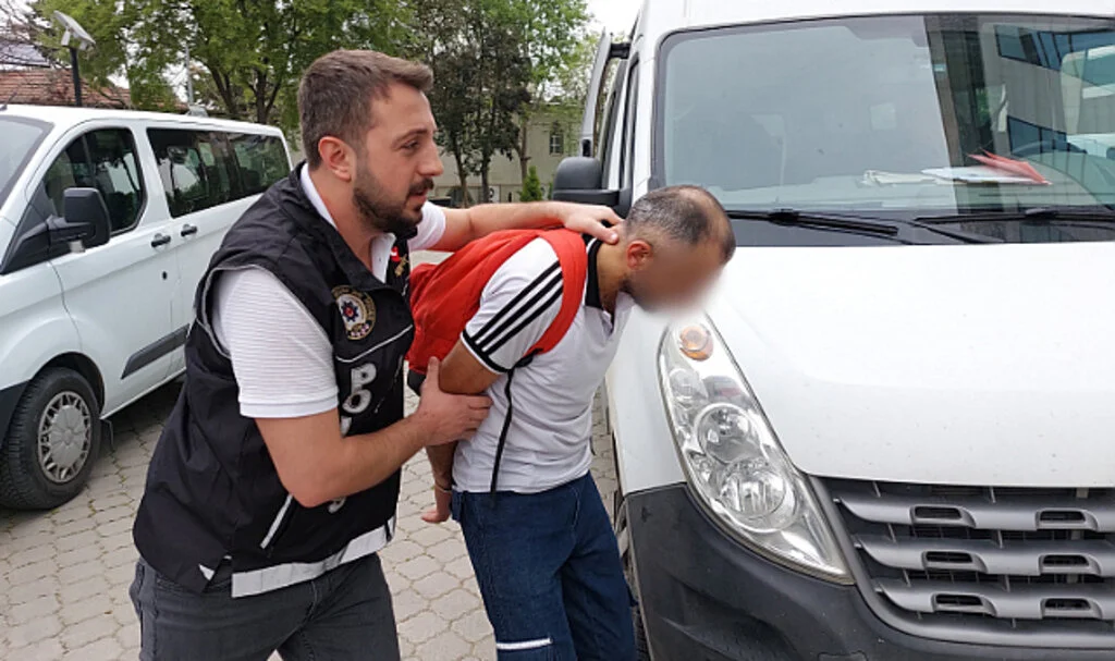Uyuşturucu ticaretinden tutuklandı