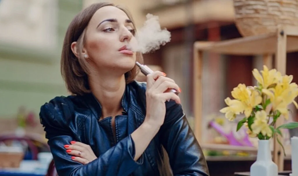 Uzmanlar Uyarıyor: E-sigaralar Pıhtılaşmaya Neden Olabilir