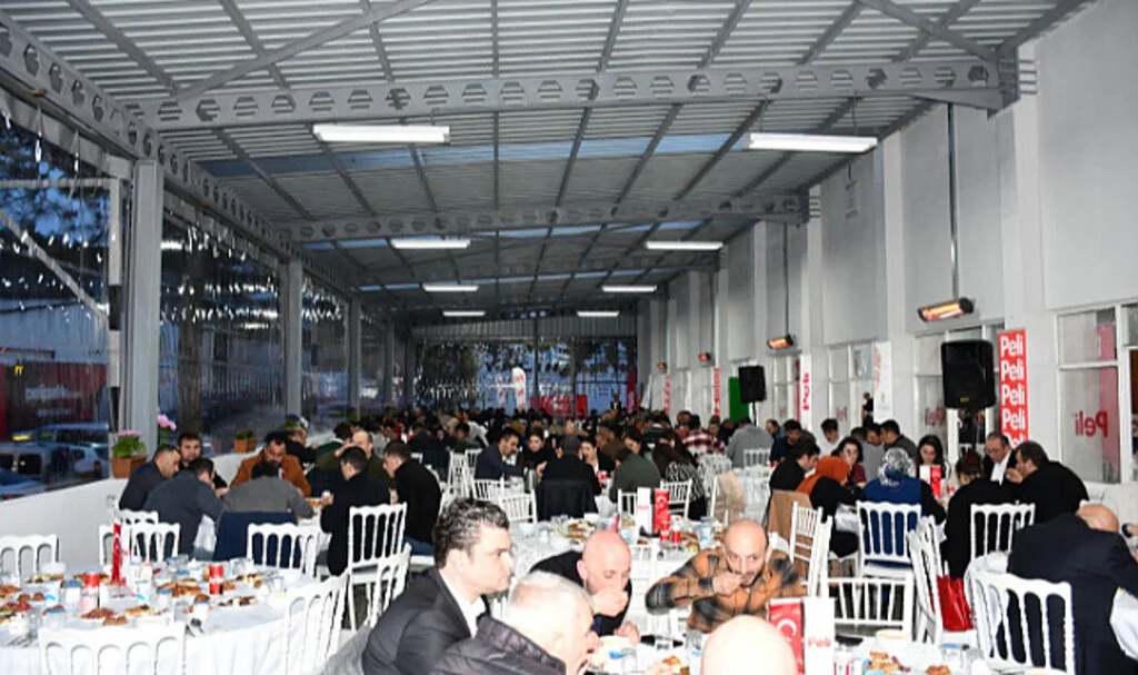 Vezir Ağaç  iftarda buluşturdu 