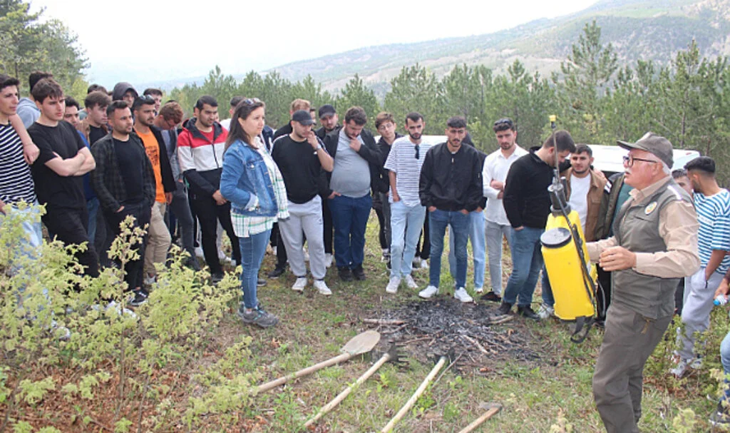 Vezirköprü'de öğrencilere orman tatbikatı