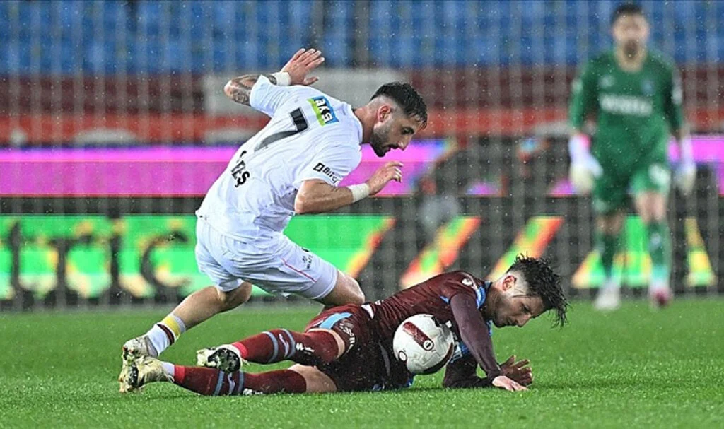 Yarın heyecan dolu bir maç var! Karagümrük, Trabzonspor'a Konuk Olacak