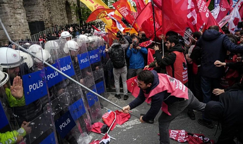 1 Mayıs kutlamalarında Polise saldıran 210 kişi gözaltında 
