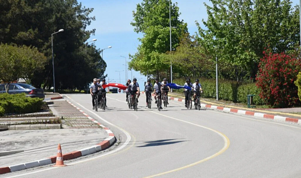 450 km Pedal Çevirerek Samsun'a Ulaştılar