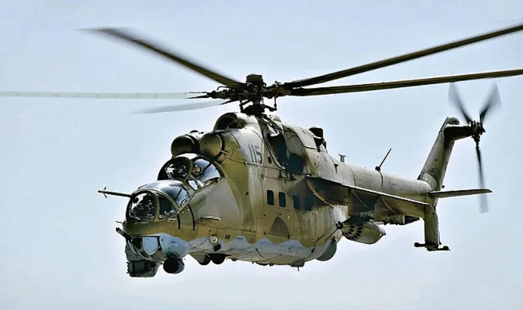 Afganistan'da Helikopter Kazası: 1 Ölü, 12 Yaralı