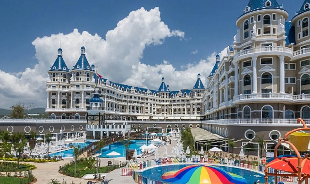 Aileler için Aquaparklı Lüks Bir Tatil Deneyimi