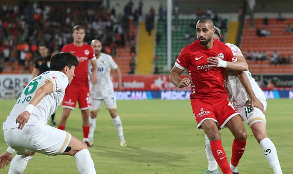Alanyaspor ve Antalyaspor Berabere Kaldı