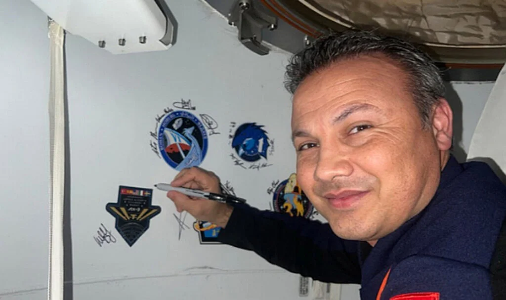 Alper Gezeravcı, trafik kazasında yaralandı