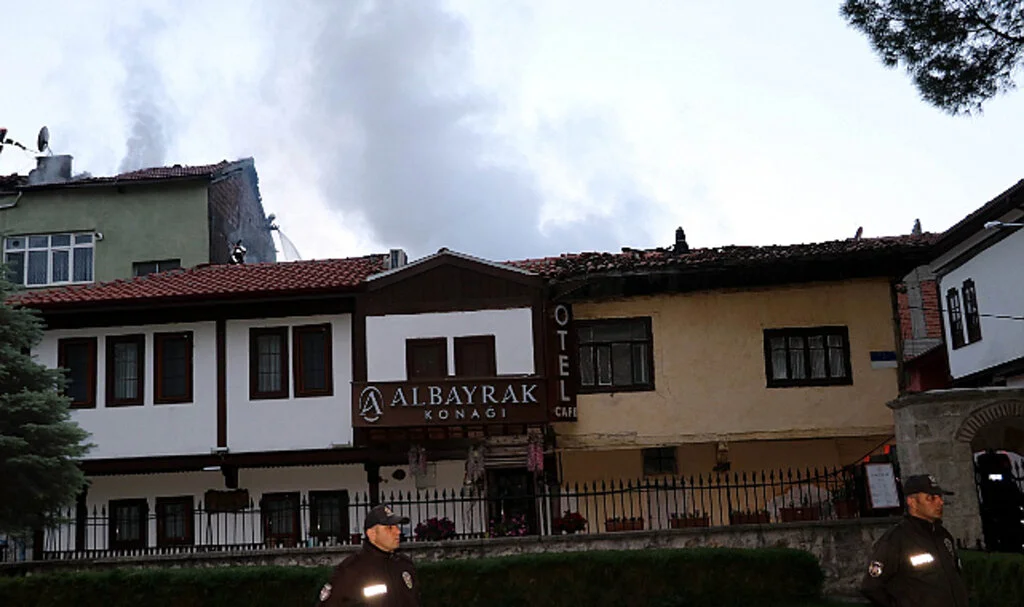 Amasya'da Tarihi Konakta Çıkan Yangın Söndürüldü