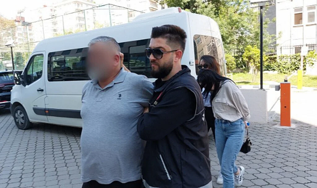 Aracın zulasında uyuşturucu çıktı: 3 gözaltı