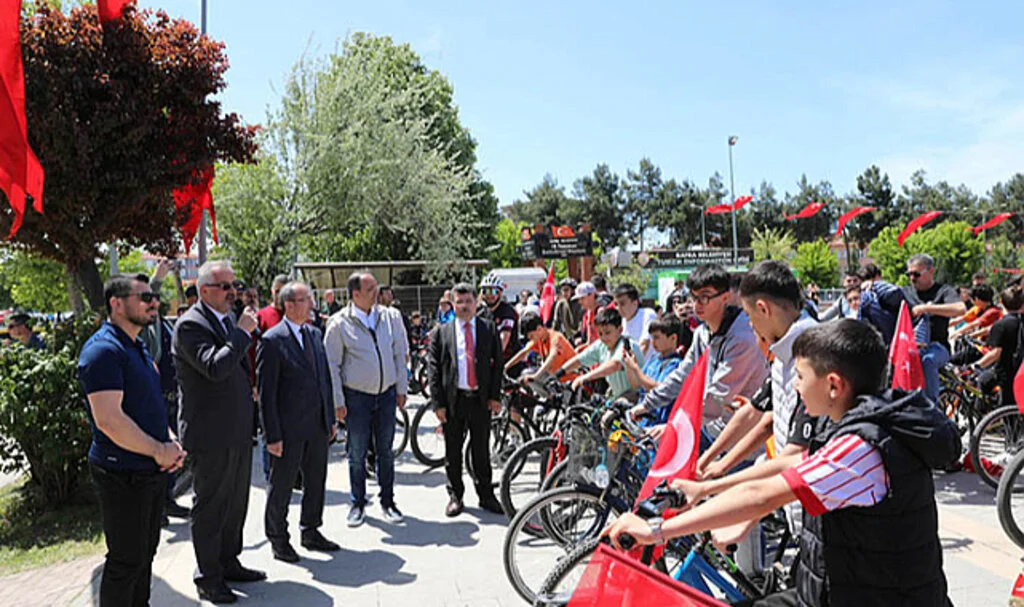 Bafra'da 19 Mayıs Coşkusu Bisiklet Turuyla Taçlandı