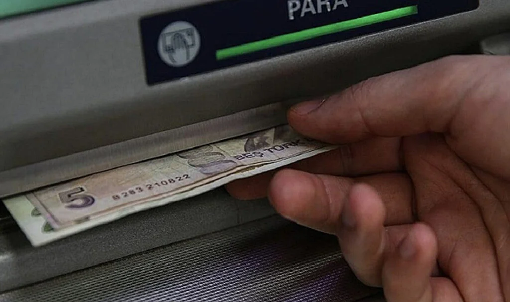 Bakan Vedat Işıkhan’dan Emeklilere Müjde
