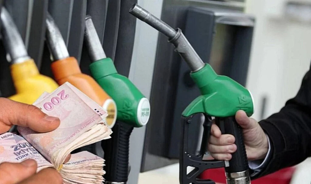 Benzin ve Motorinde İndirim Geliyor
