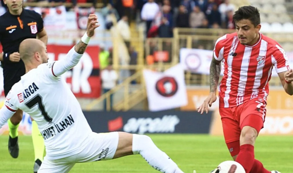Boluspor, Çorum FK'yı yenerek play-off'a yükseldi