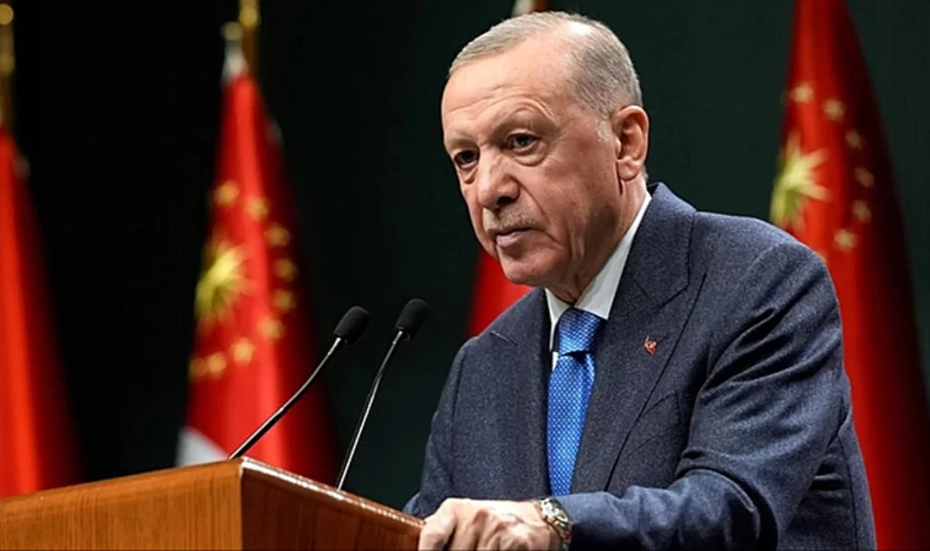 Cumhurbaşkanı Erdoğan'dan Yeni Anayasa Mesajı: "Türk Demokrasisi Yeni ve Sivil Anayasasını Kazanmalıdır"