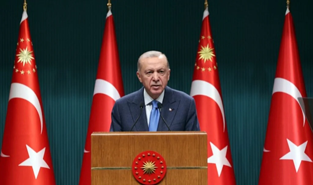 Cumhurbaşkanı Erdoğan: İran'daki helikopter kazası nedeniyle 1 günlük milli yas ilan ediyoruz