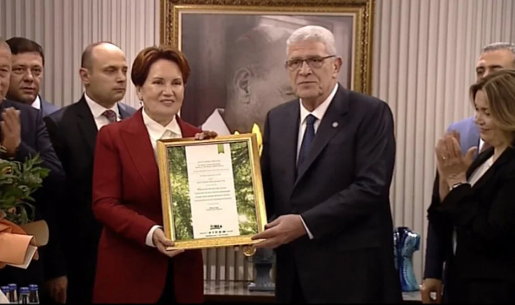 Dervişoğlu, Akşener'den görevi devraldı
