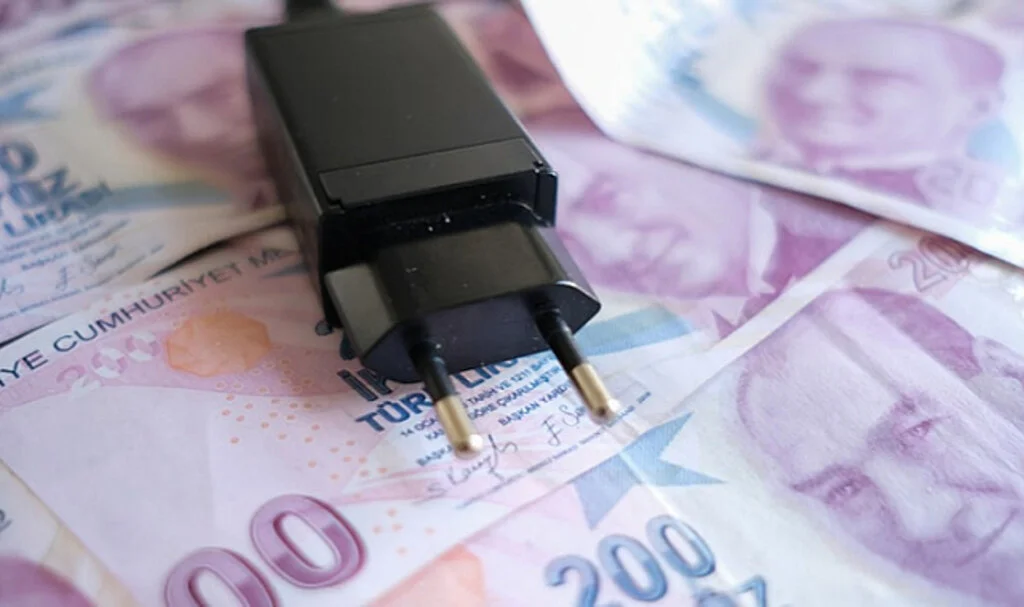 Elektrik Dağıtım Şirketlerinden Büyük Zam Talebi