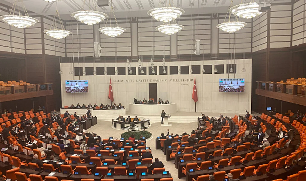 Fahiş Fiyat ve Stokçuluk Cezalarında Artış Kabul Edildi