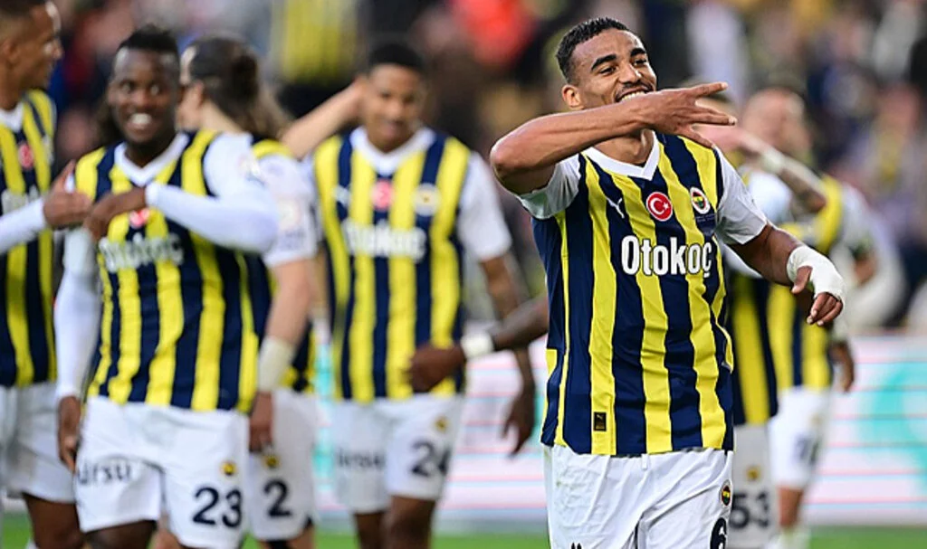 Fenerbahçe, Kayserispor'u 3-0 mağlup etti