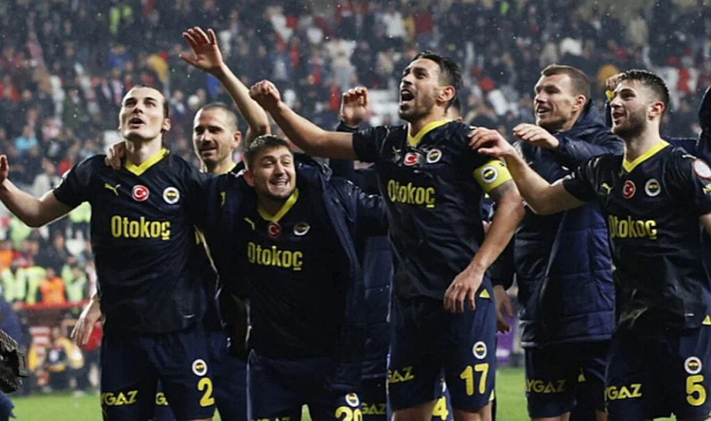 Fenerbahçe'nin Şampiyonluk Yolundaki Kritik Sınavı: ilk 11'ler belli oldu