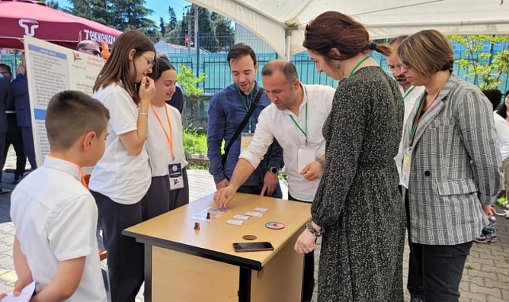 Geleceğin mucitleri projelerini sergiledi 