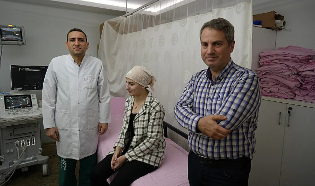 Genç Kız Komada Geldi Yürüyerek Çıktı