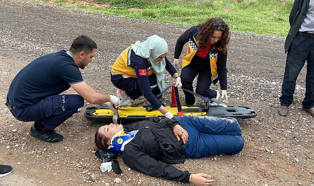 Genç Kızların ATV Yarışı Felaket Oldu