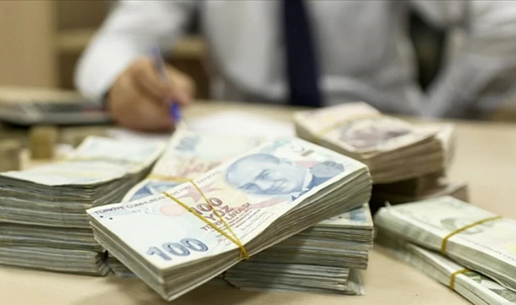 Halkbank, Esnaf Kredilerinde Faizleri Artırdı: TESK Başkanından Tepki