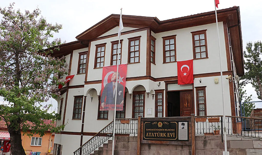 Havza Atatürk Evi'nde Ziyaretçi Yoğunluğu