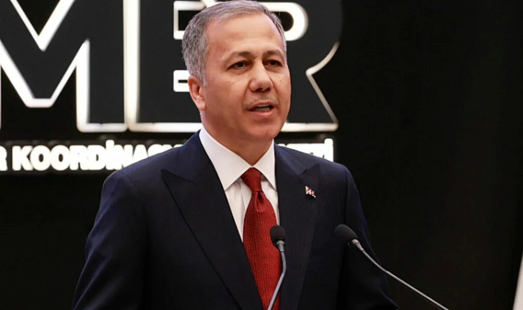 İçişleri Bakanı Yerlikaya: 'FETÖ Operasyonunda, 62 İlde 544 Kişi Yakalandı'