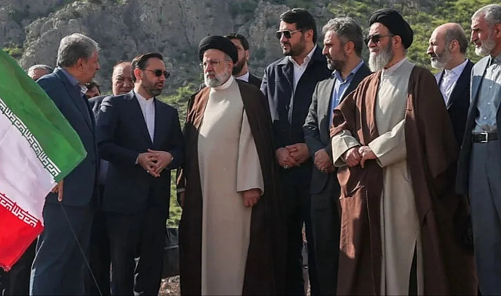 İran'da Reisi'nin Ölümünün Ardından Yönetimi Geçici Olarak "Muhbir" Devraldı