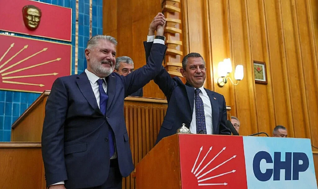 İyi Parti'den Ayrılan Bahadır Erdem CHP'ye Katıldı: