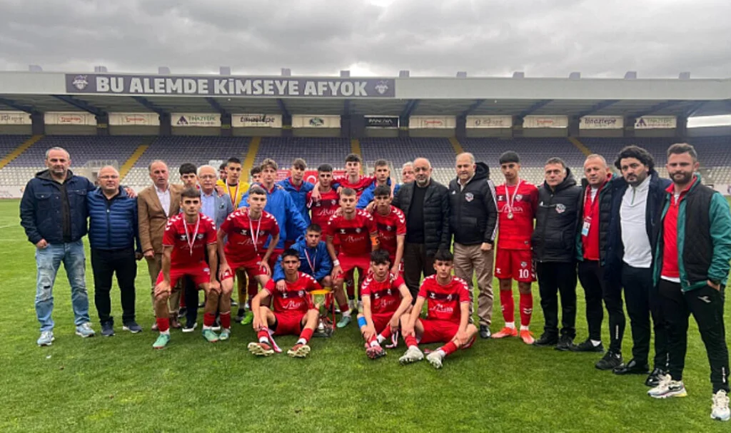 Kadıköyspor U16 Takımı Türkiye 2.'si Oldu